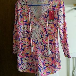 NWT Lilly Pulitzer Holly top